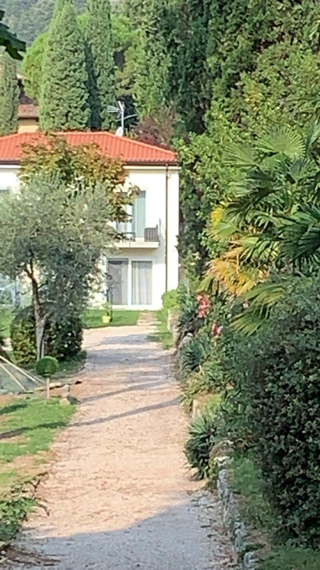 Appartamenti Villa Andrea Γκάρντα Εξωτερικό φωτογραφία